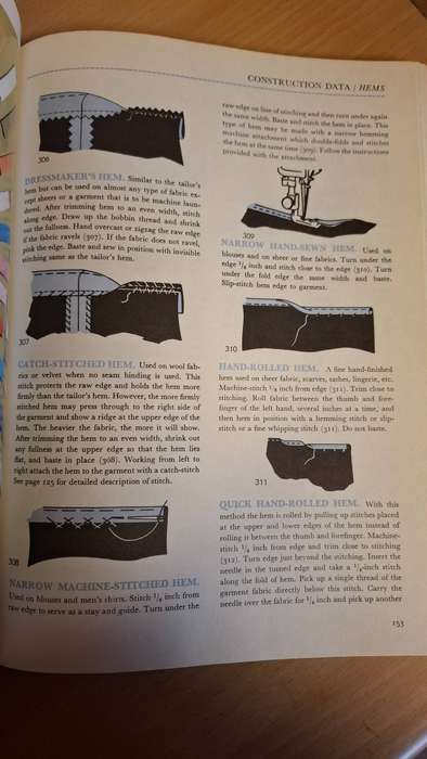 McCall`s Sewing in Colour - Home dressmaking, tailoring, mending, soft furnishings (Hardcover)