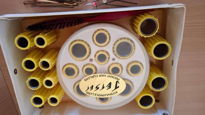 Jetset Boiling Water Instant Hair Curlers