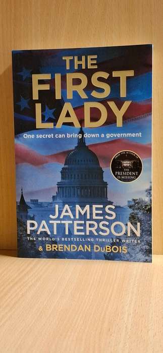 The First Lady : James Patterson & Brendan DuBois  (Large Paperback) NEW CONDITION