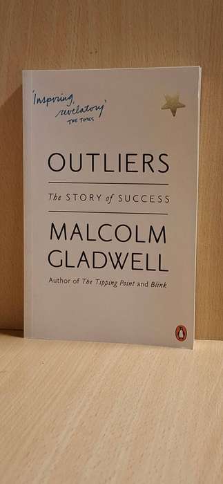 Outliers : Malcolm Gladwell  (Paperback)  NEW CONDITION