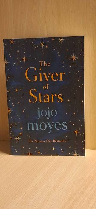 The Giver of Stars : Jojo Moyes  (Large Paperback) NEW CONDITION