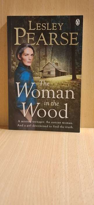 The Woman in the Wood : Lesley Pearse (Paperback) NEW