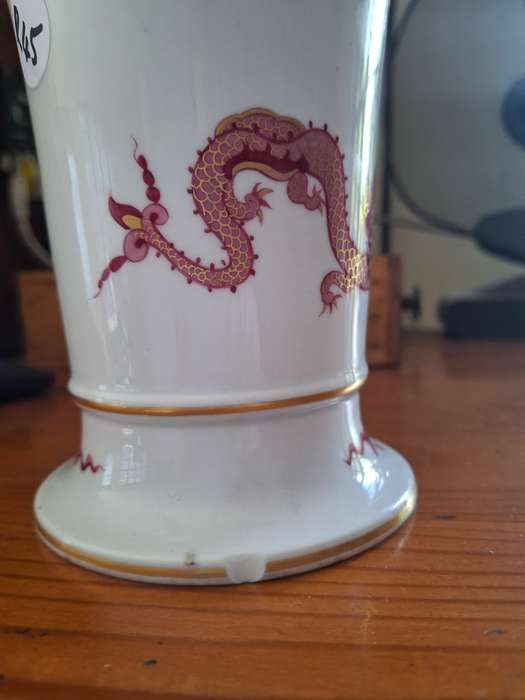 Proceleain oriental dargon scene vase