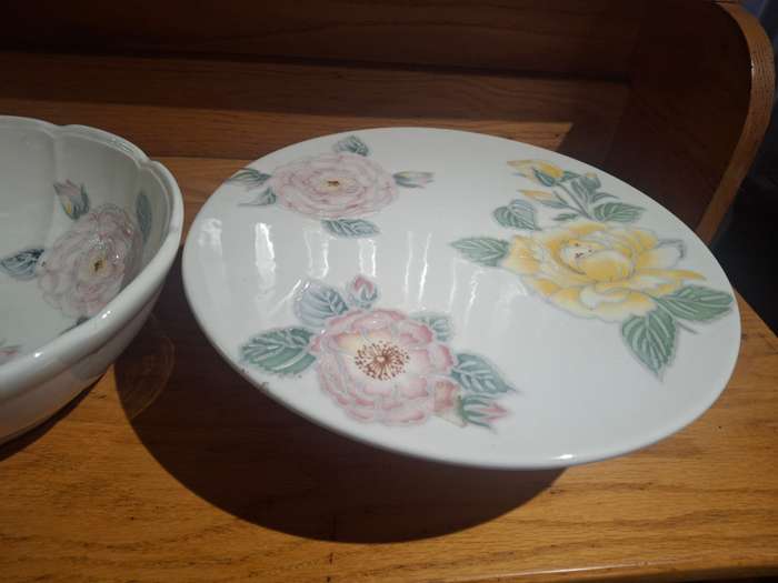 Pretty floarl bowl and matching porcelain tazzs