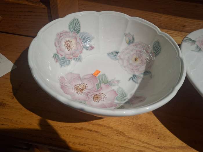 Pretty floarl bowl and matching porcelain tazzs