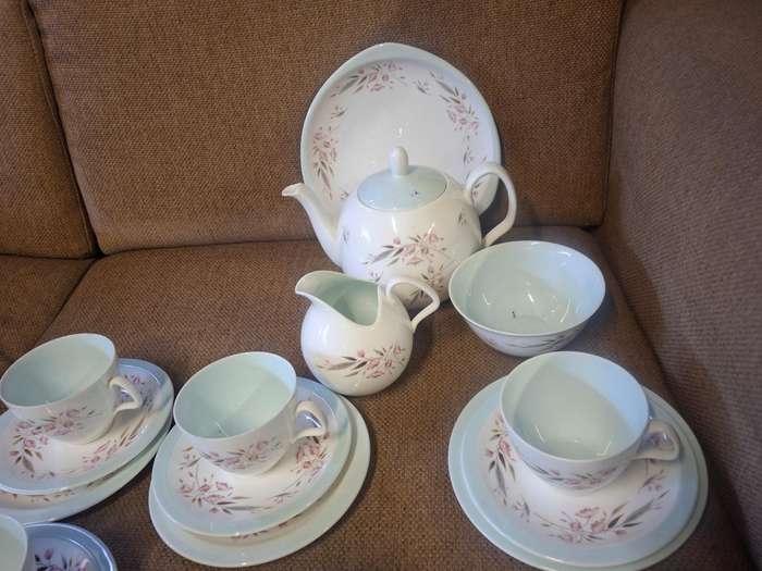 Compelete vintage eversham.old foley tea set
