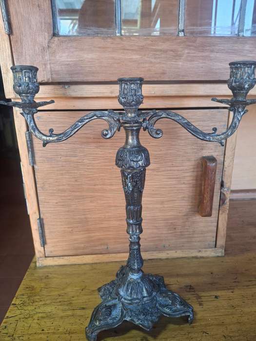 Orante vintage candle holder