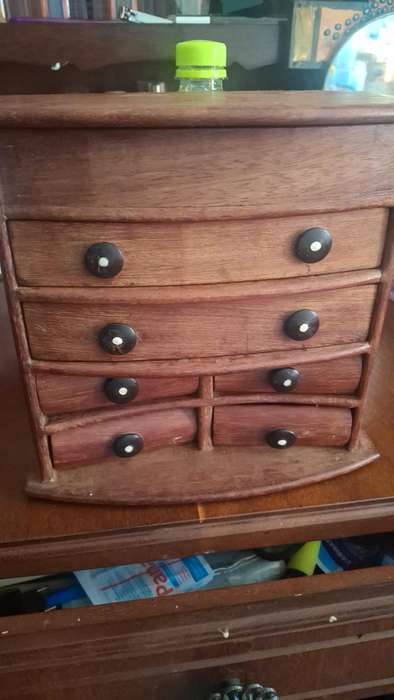 Wooden vintage jewellery box