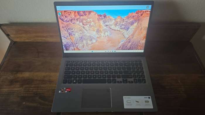 Asus Vivobook x515ua, Radeon 5700U Ryzen 7, 16GB RAM, 512GB NVME