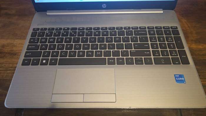 HP Model:250 g8, Intel 11th Gen i5, 8GB RAM, 512 GB NVME