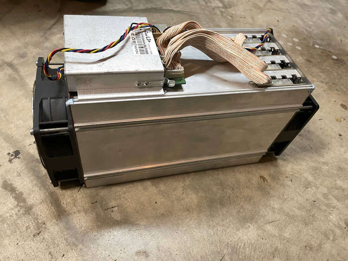 Bitmain AntMiner L3+
