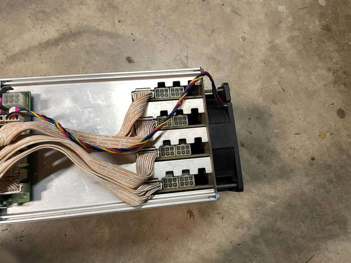 Bitmain AntMiner L3+