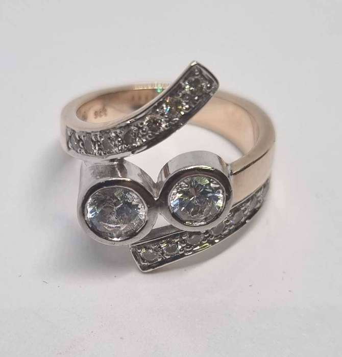9ct Gold Diamond Ring