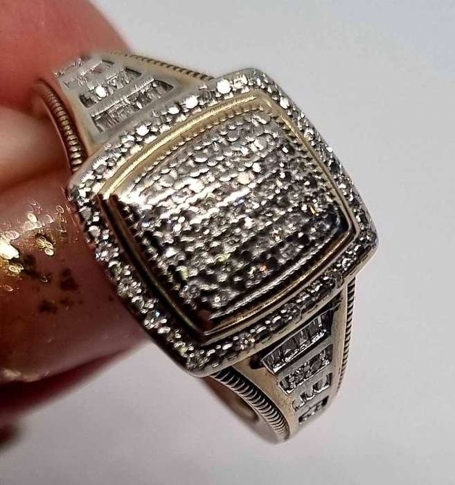 9ct Yellow and White Gold Diamond Ring