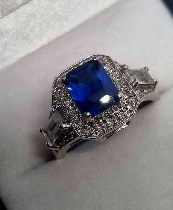 9ct White Gold Cubic Zirconia and Diamond Ring