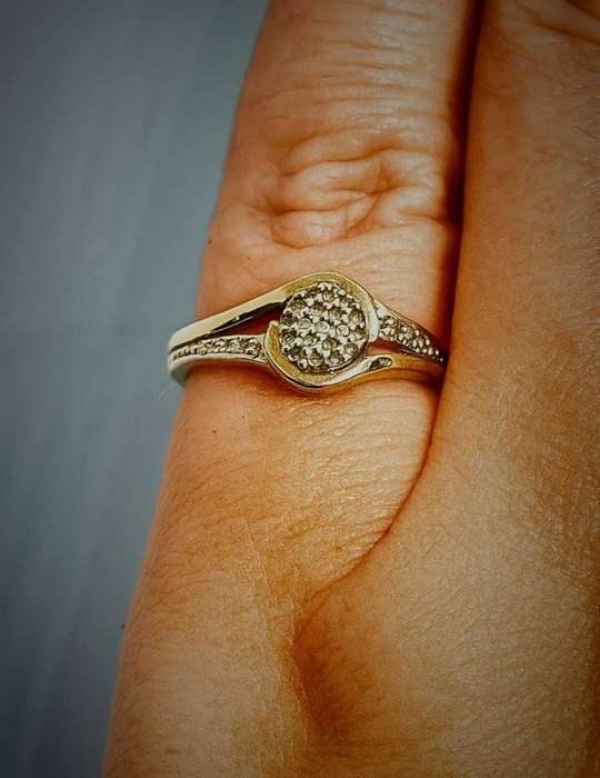 9ct Yellow Gold and Sterling Silver Diamond Ring