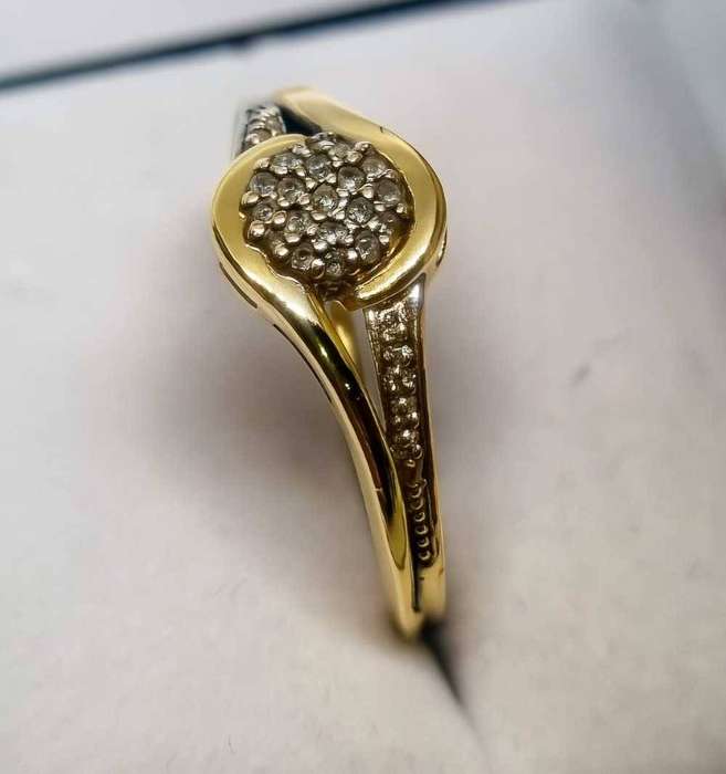 9ct Yellow Gold and Sterling Silver Diamond Ring