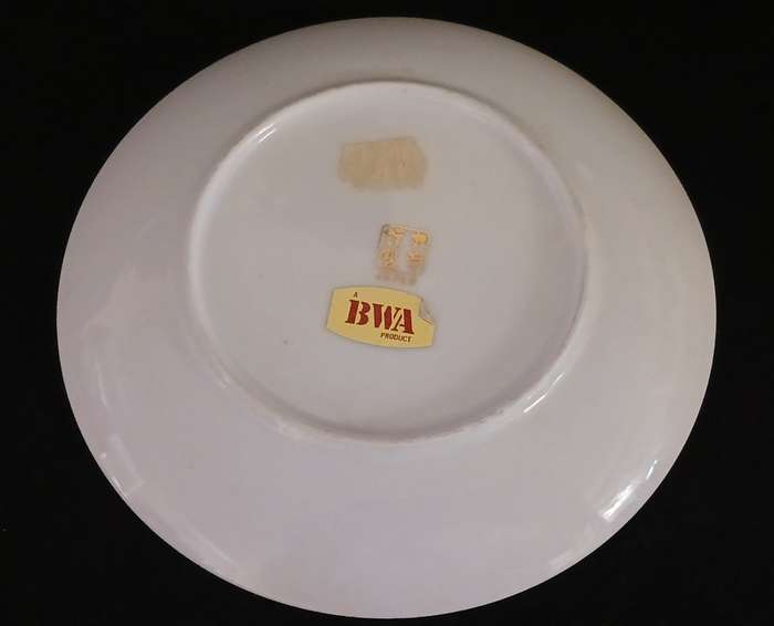 IMPERIAL IMARI PLATE                   SIZE: 160 mm  Diameter