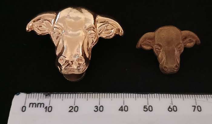 HOMELANDS  ---- TRANSKEI OFFICERS CAP AND COLLAR BADGE     " SCARCE "            P3
