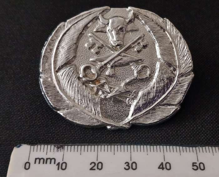HOMELANDS ----- CISKEI PRISON SERVICE CAP BADGE                    P16