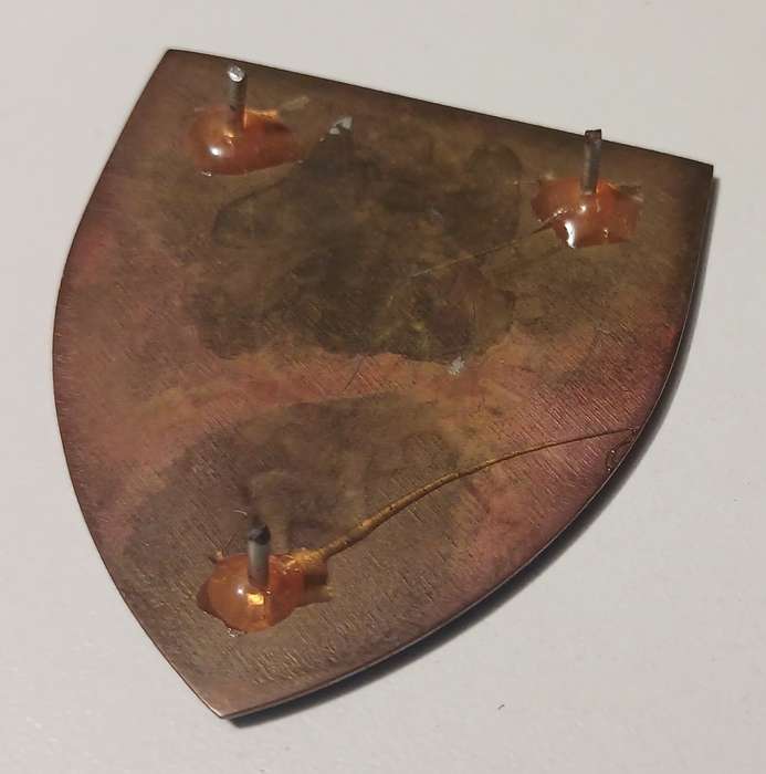 SADF -- 81 TECHNICAL STORES DEPOT SHOULDER FLASH ( SILVER )  " RARE "      3 PINS REPAIRED      P24