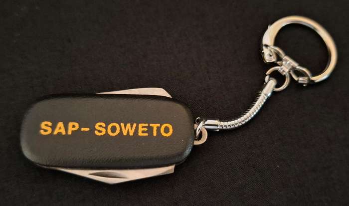Vintage SAP SOWETO Key Chain Pocket Knife                    E13