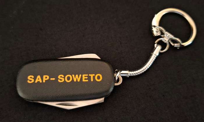 Vintage SAP SOWETO Key Chain Pocket Knife                    E13