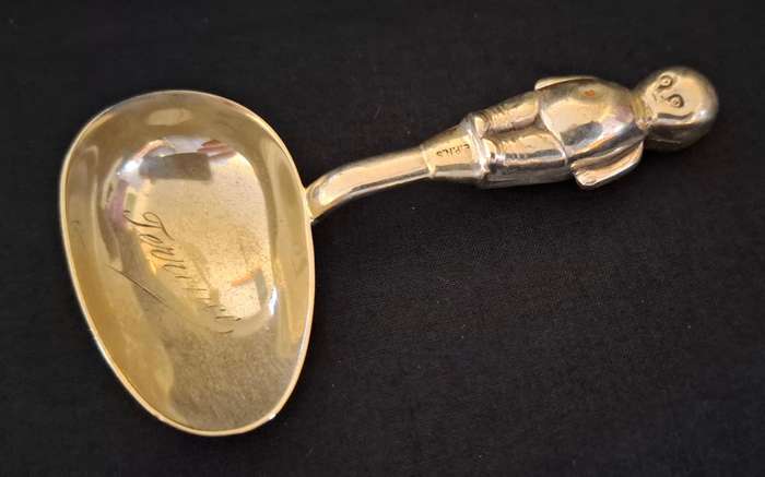 Antique Child Feeding Spoon  ( EPNS )   Inscription TERRENCE      ***  STUNNING  ***         E16