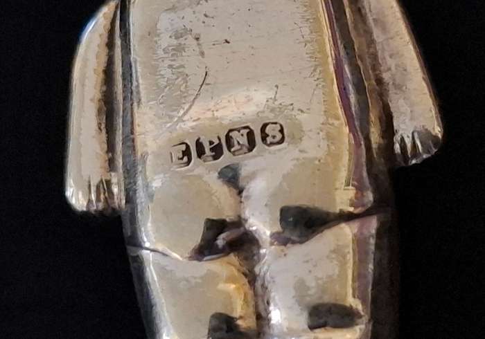 Antique Child Feeding Spoon  ( EPNS )   Inscription TERRENCE      ***  STUNNING  ***         E16