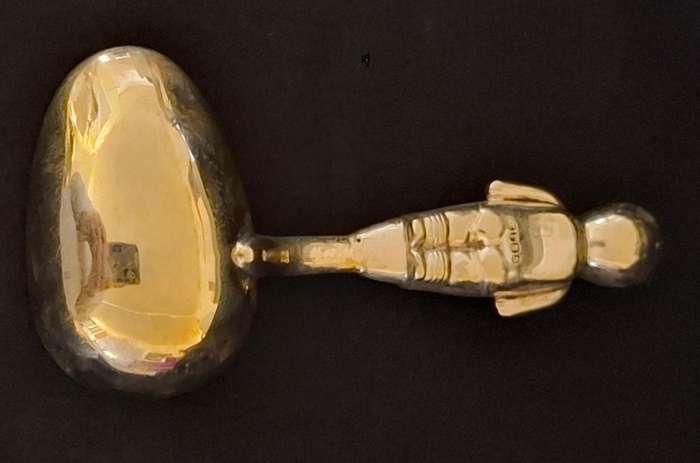 Antique Child Feeding Spoon  ( EPNS )   Inscription TERRENCE      ***  STUNNING  ***         E16