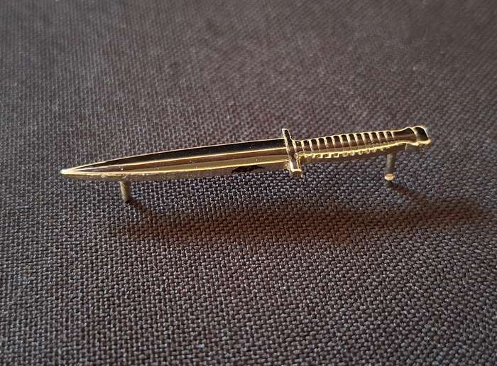 Special Force Dagger Pin Badge                   E90