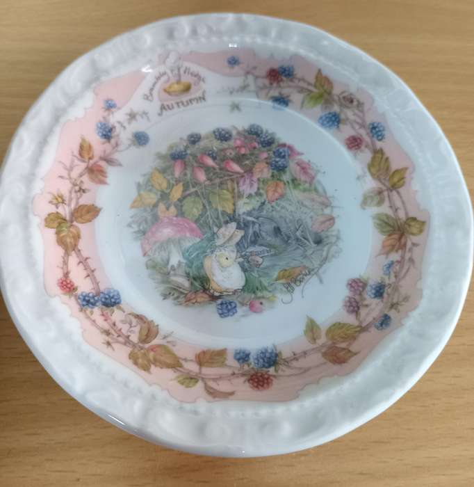Royal doulton Brambley Hedge Autumn dish