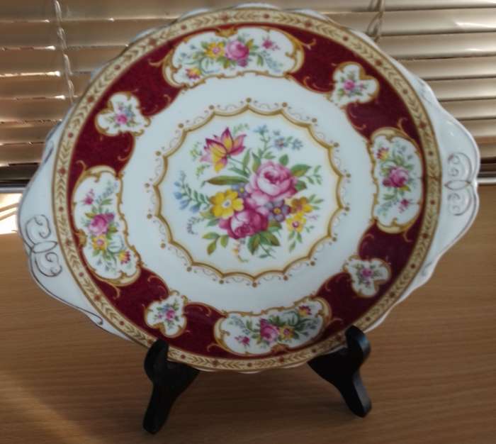 Royal Albert Lady Hamilton plate