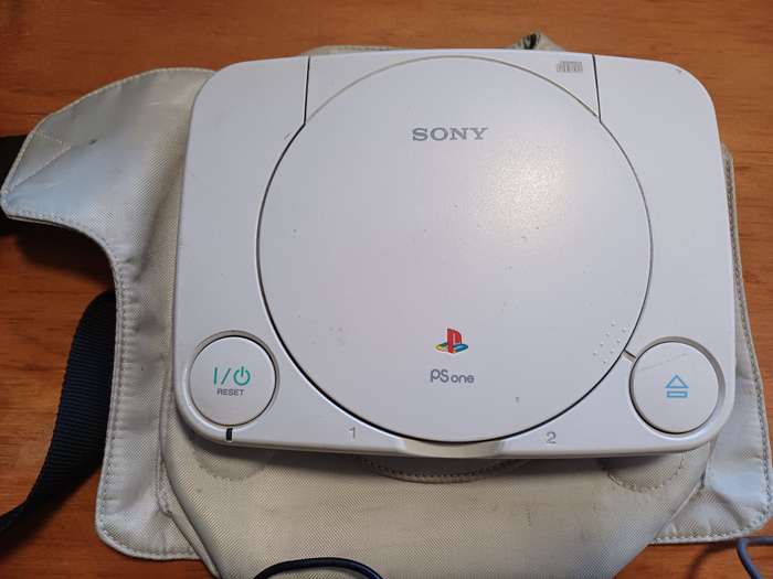 PlayStation One with carry bag (UK power adapter) *Read description