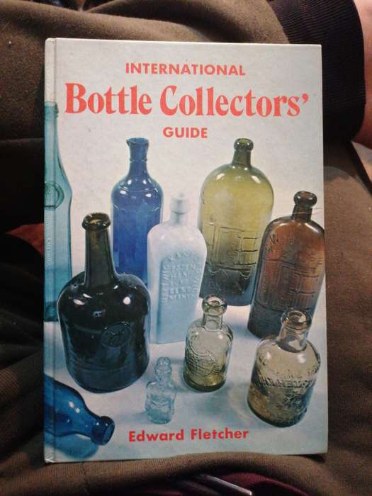 International bottle collector's guide by Edward Fletcher