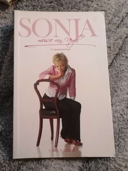 Sonja Meisie van Nigel - Carel F. Cronje Geteken
