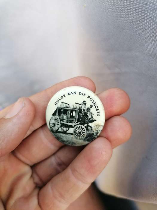 Hulde Aan Die Poskoets Badge - Mail Coach - Post Office