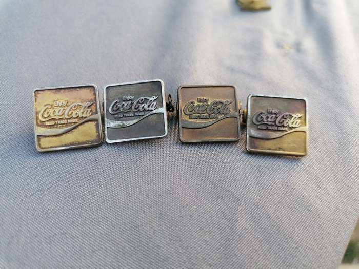 4 coca cola Badges