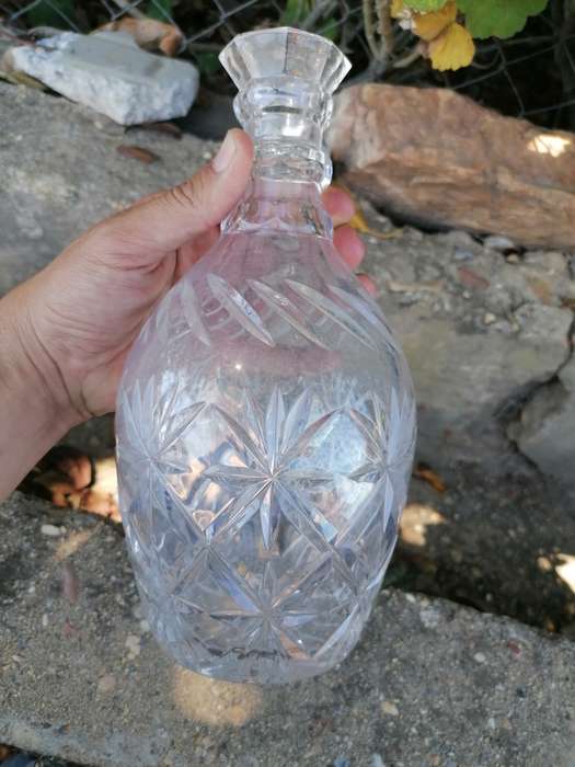Crystal decanter