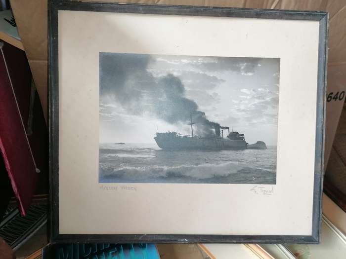 Mystery wreck signed photo