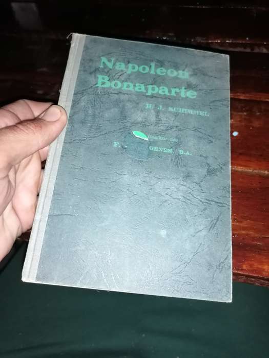 Napoleon Bonaparte  HJ SCHIMMEL