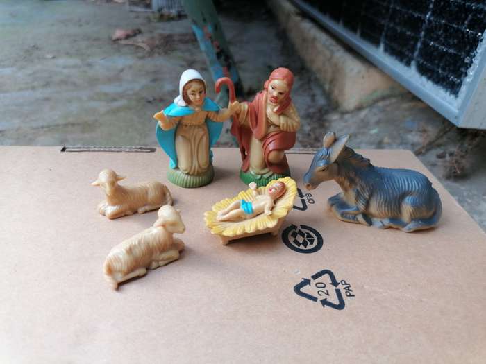 Vintage Nativity Set 70's Plastic Jesus Mary Joseph Animals