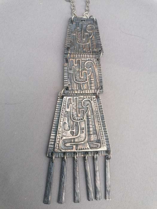 Vintage statement piece consumer jewelry necklace