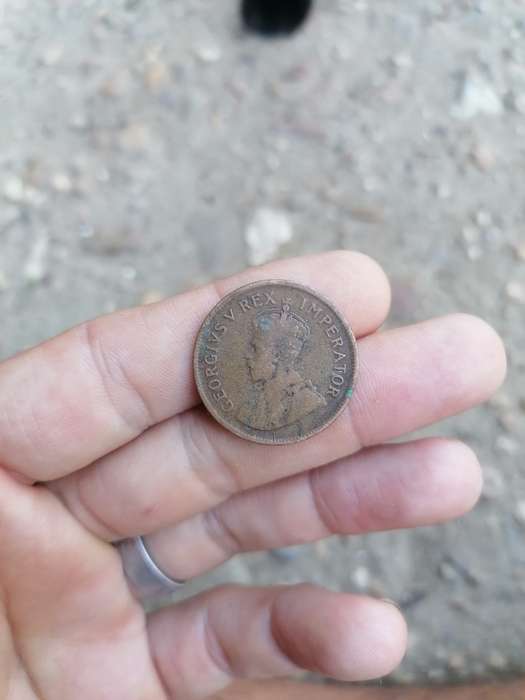 Rare find 1924 south african 1/2 penny with low mintage of 64165