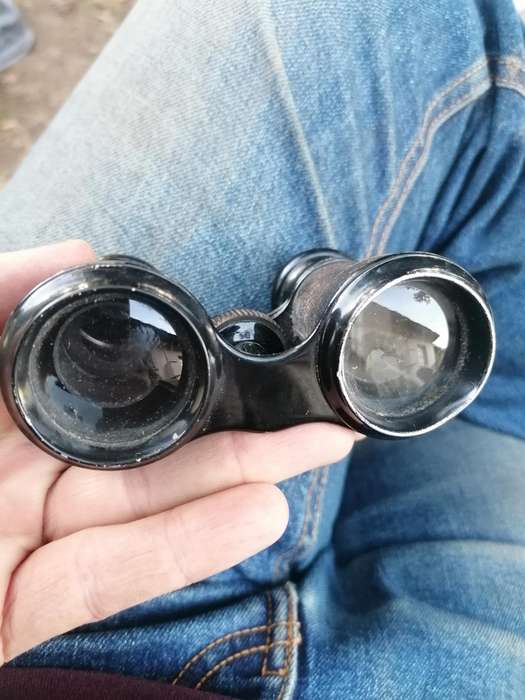 VAG, VOIGTLANDER GERMAN BINOCULARS  NEEDS ONE SCREW