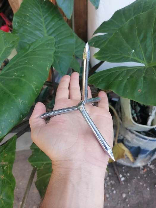 A caltrop