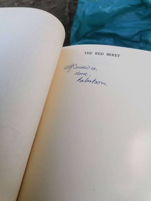 THE RED BERET: THE STORY OF THE PARACHUTE REGIMENT AT WAR 1940-1945