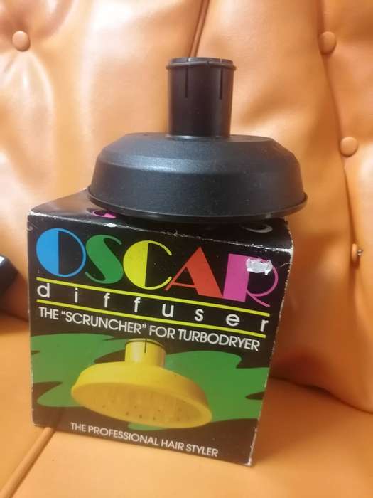 Oscar diffuser, specifically a "Scruncher" designed for use with a turbodryer,