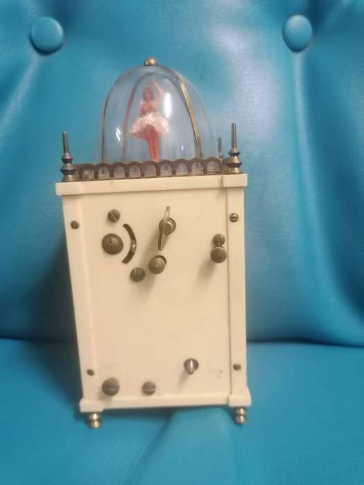 Vintage Thorens movement blue Danube made in Switzerland balarina clock
