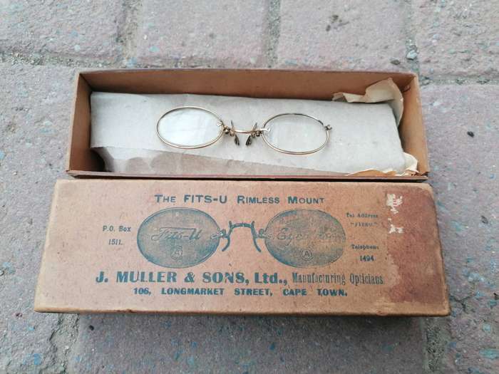 THE FITS-U RIMLESS MOUNT j.miller&sons ltd